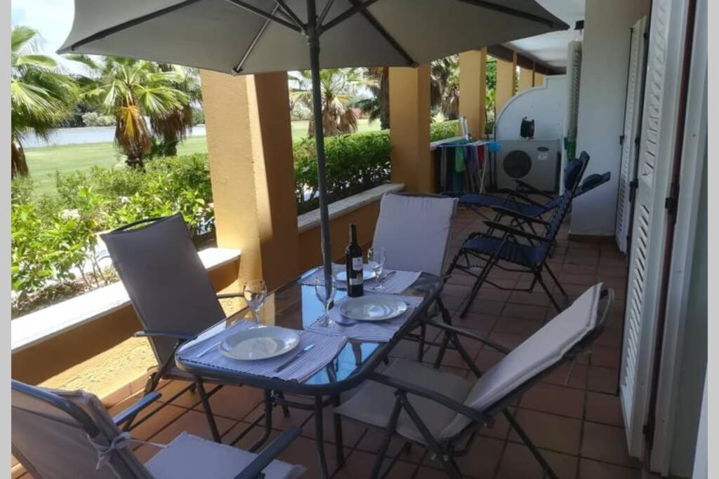 Apartamento T2, Urbanizacao Golf, Isla Canela ウエルバ エクステリア 写真